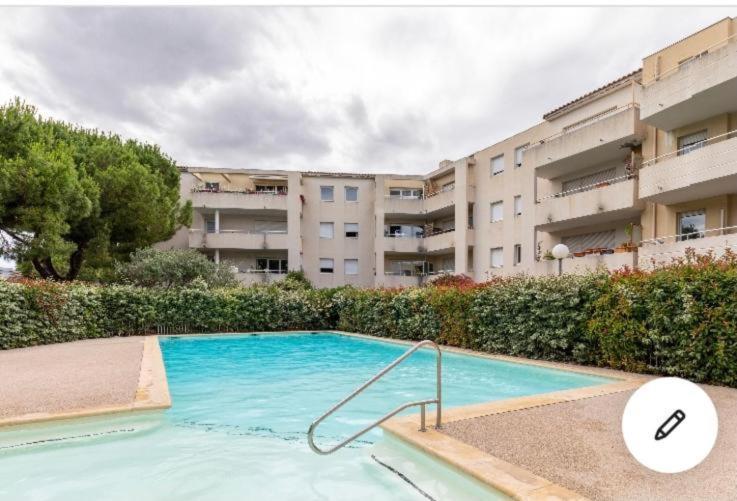 Joli T2/ Tram/ Clim/ Parking/ Wifi/ Piscine Apartment Montpellier Exterior photo