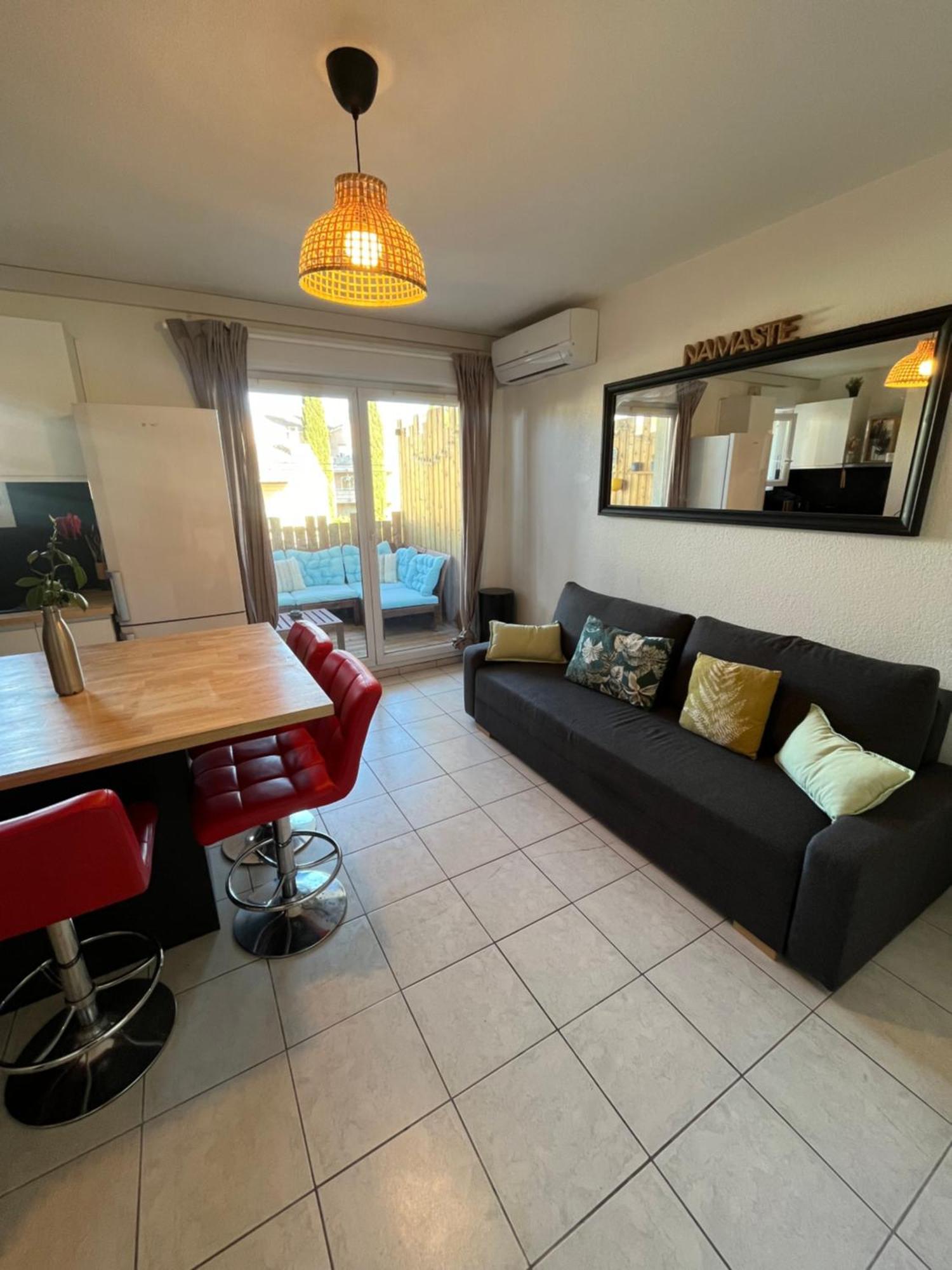 Joli T2/ Tram/ Clim/ Parking/ Wifi/ Piscine Apartment Montpellier Exterior photo