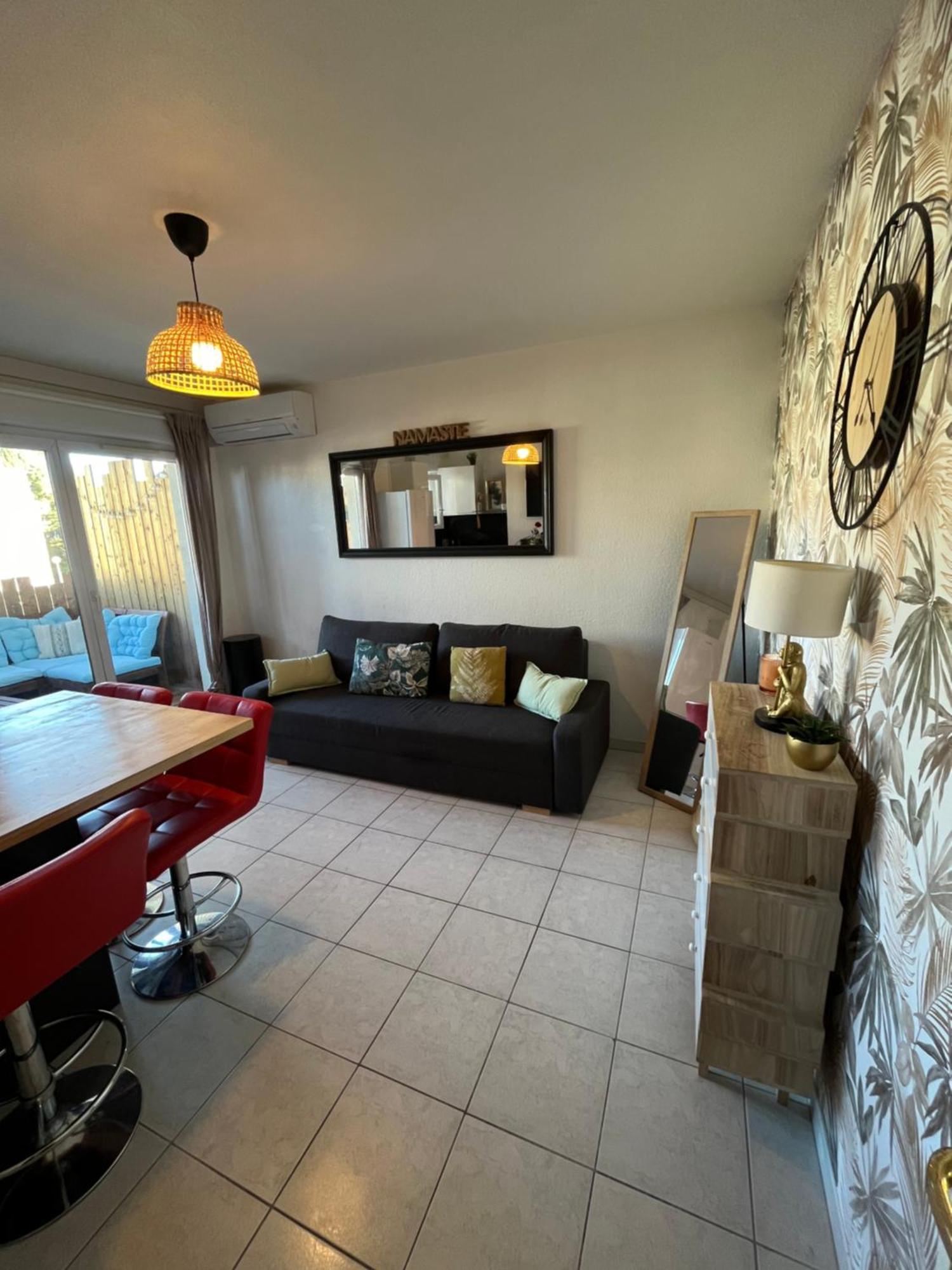 Joli T2/ Tram/ Clim/ Parking/ Wifi/ Piscine Apartment Montpellier Exterior photo