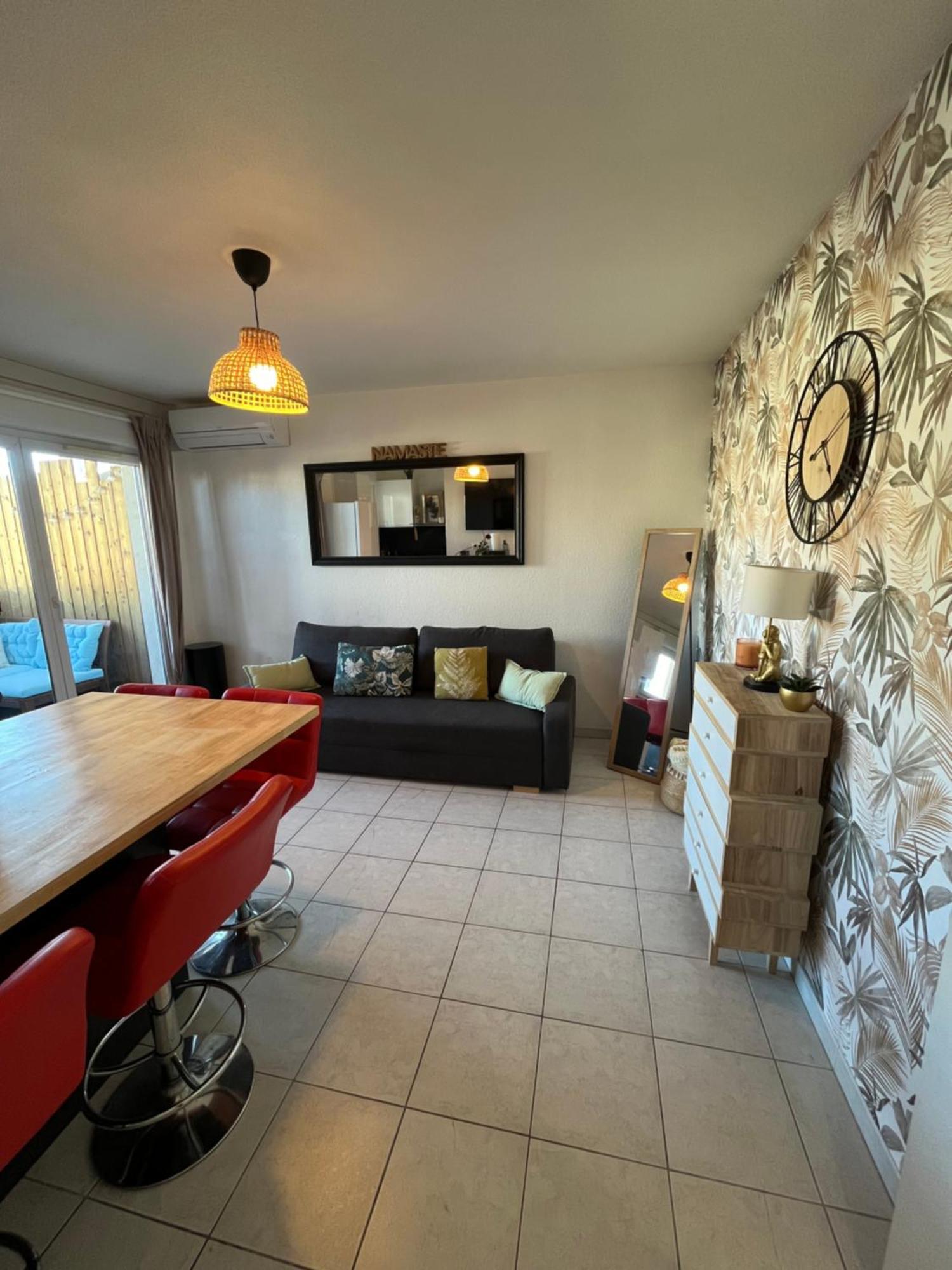 Joli T2/ Tram/ Clim/ Parking/ Wifi/ Piscine Apartment Montpellier Exterior photo