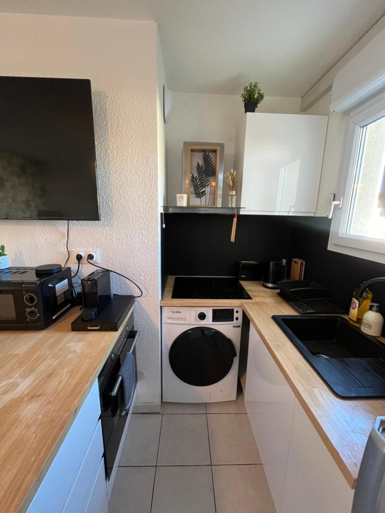 Joli T2/ Tram/ Clim/ Parking/ Wifi/ Piscine Apartment Montpellier Exterior photo